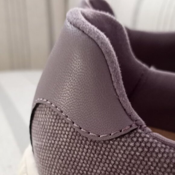 'CLARKS' NWT Canvas Lace up Sneaker - Picture 11 of 16